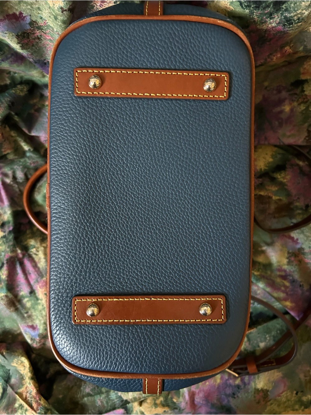 Dooney & Bourke Authentic Blue Pebbled Leather Dome Handbag W/ Brown Trim - Picture 10 of 12